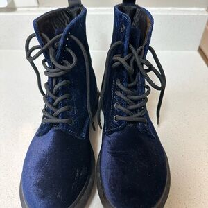 Women’s size 7 blue velvet dress martens